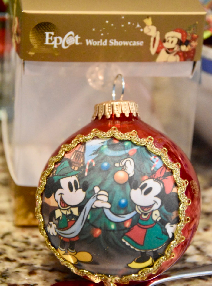 Details about   DISNEY PARKS EPCOT NORWAY MICKEY MINNIE SKIING CHRISTMAS ORNAMENT NWT 