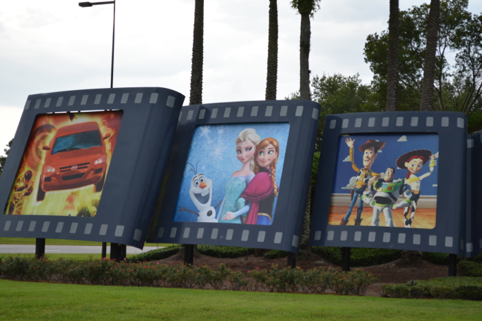 Details about   Walt Disney's Hollywood Studios Frozen Summer Fun 2014 Show Times Guide 