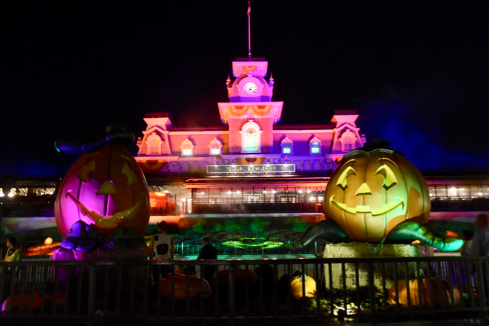 2019 Mickey's Not So Scary Halloween Party-Sorcerers Of The Magic Kingdom Card 