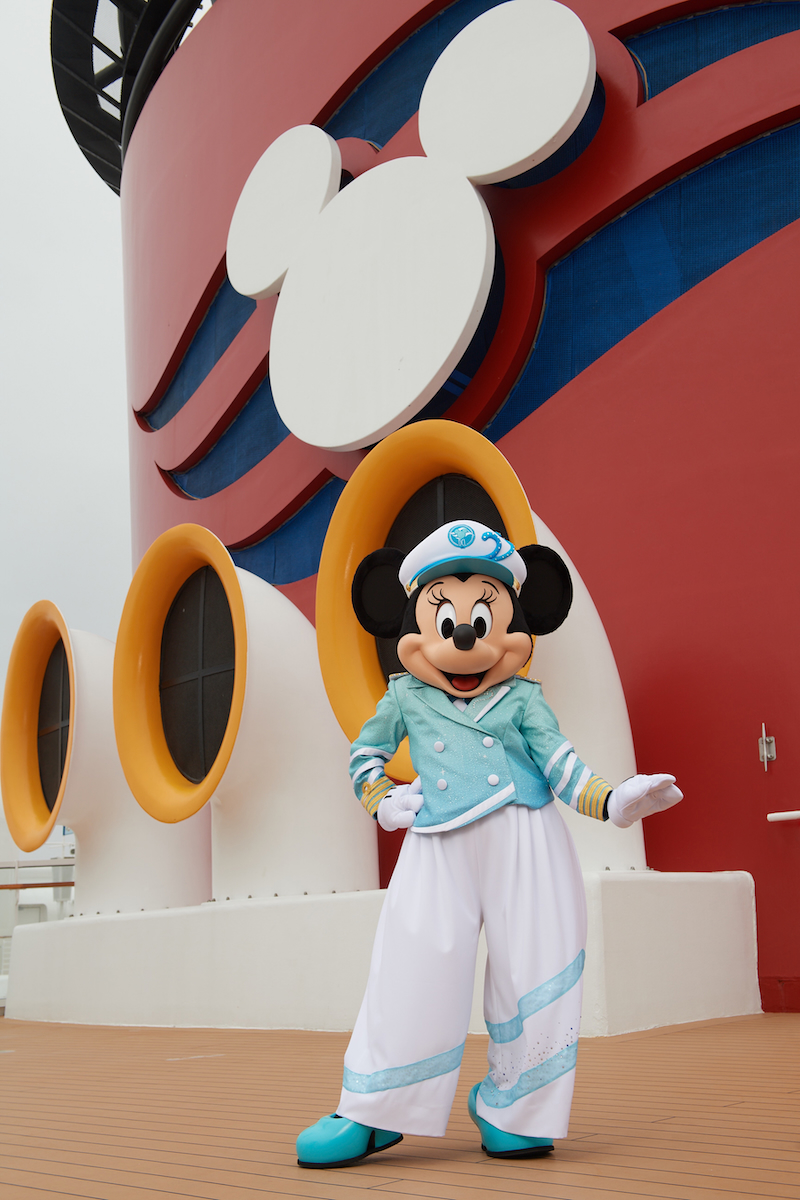 Disney Cruise Line Shares Image of Mickey & Minnie in New Silver Anniv.  Costumes - DCL Fan