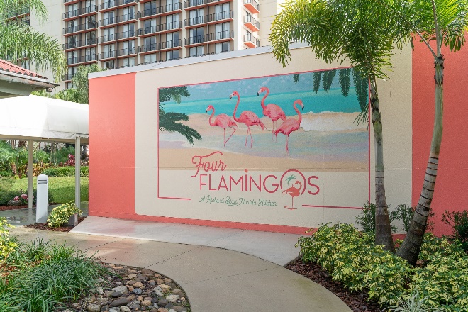 Four Flamingos Restaurant Mural