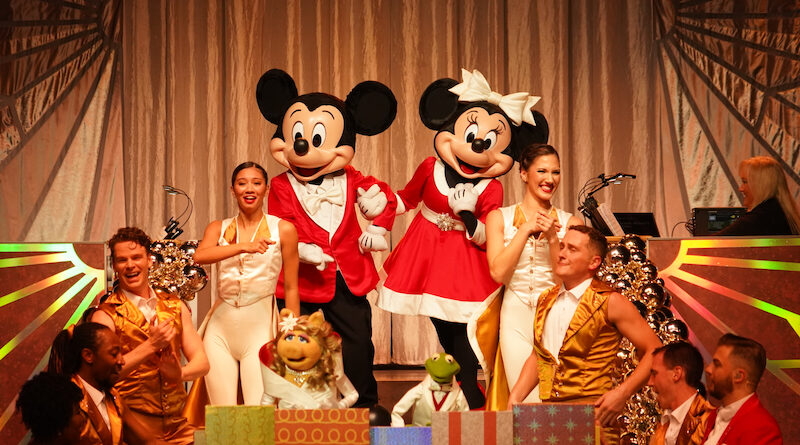 Disney Holidays in Hollywood Finale at Jollywood Nights with Mickey, Minnie, Kermit and Miss Piggy