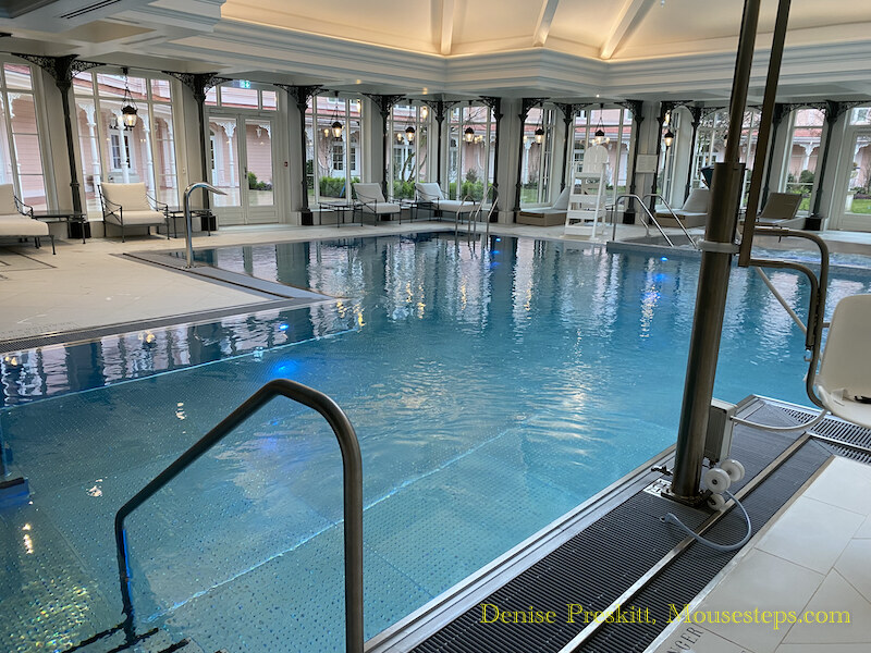 Crystal Pool at the Disneyland Hotel in Disneyland Paris